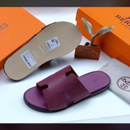 Hermès Izmir H Slippers – Bordeaux Chevron (Wine Red)